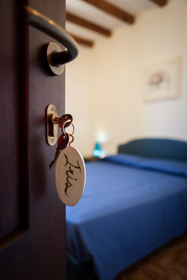 Scillato  La Ferula Bed & Breakfast エクステリア 写真